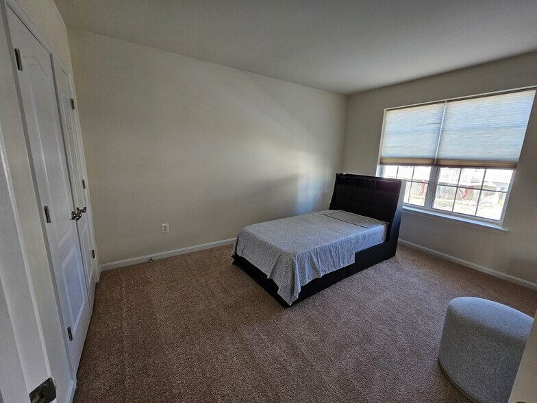 Building Photo - 22946 Newcut Rd