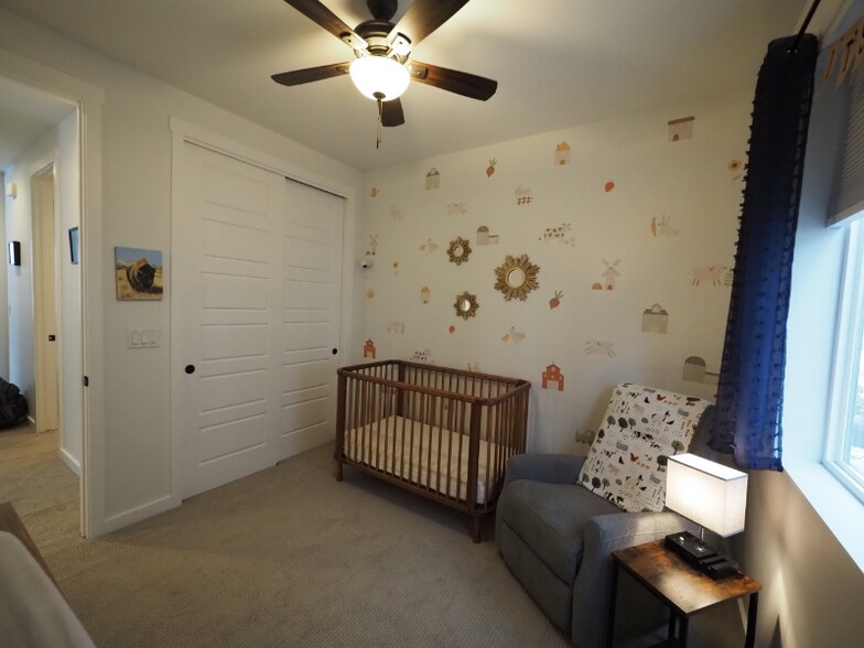 Building Photo - 1504 New Holland Dr