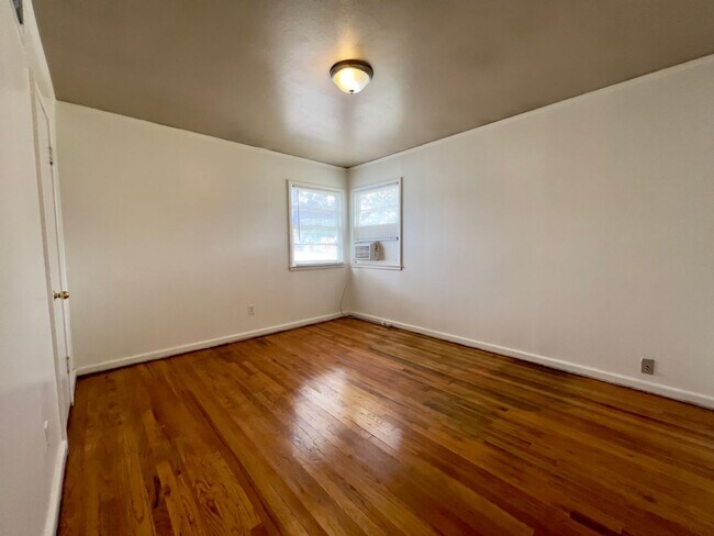 Building Photo - MOVE-IN SPECIAL: Cozy 2-Bedroom Home Near Texas Tech & the Medical District