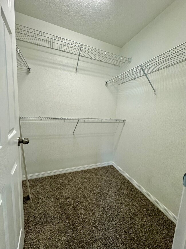 Building Photo - 3745 Brighton Park Cir