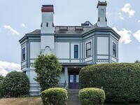 Building Photo - 832 Belmont St