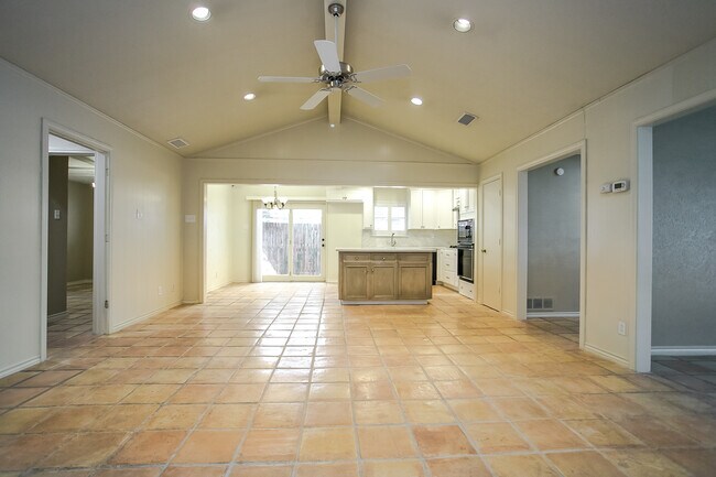 Building Photo - 10660 Pagewood Dr