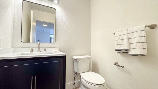 Building Photo - 3-Bed, 2.5-Bath Summerlin Home with Modern...