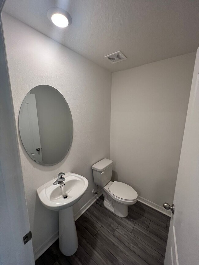 Building Photo - 2 car garage townhome-5310 Companion Lane ...
