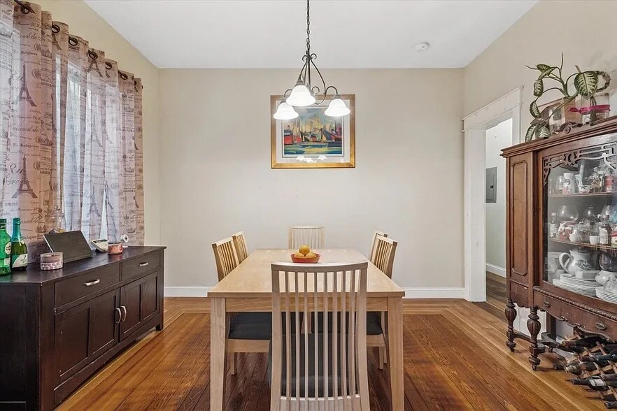 Primary Photo - 24 Weld Hill St