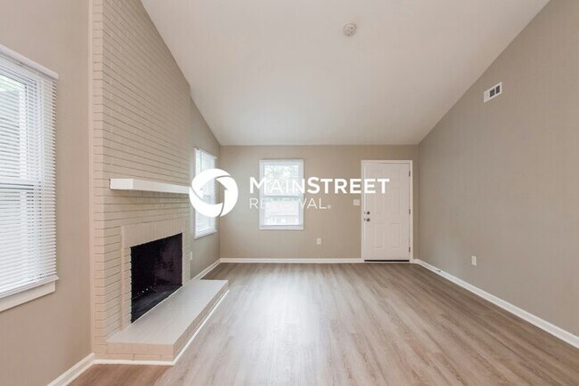 Building Photo - 4 Bedroom Pet-Friendly Home in Charlotte, ...