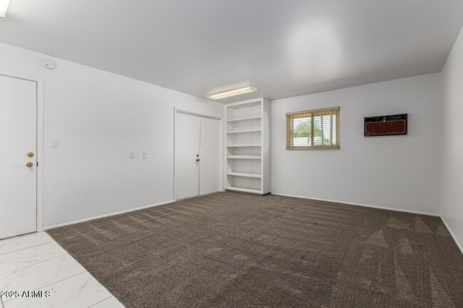 Building Photo - 15602 N 105th Dr