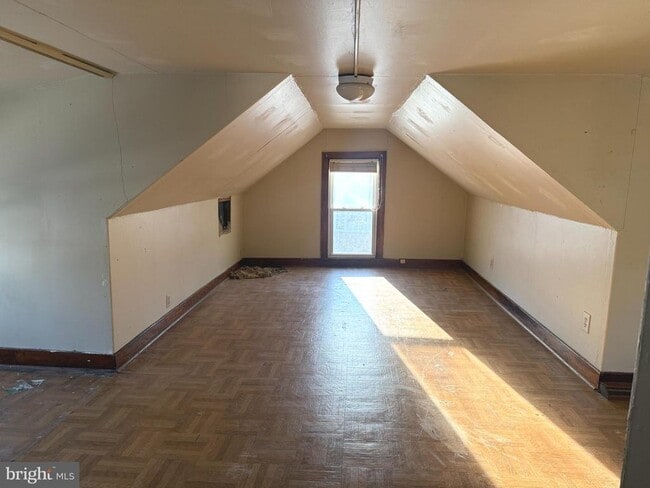 Building Photo - 19 Oakland Ave