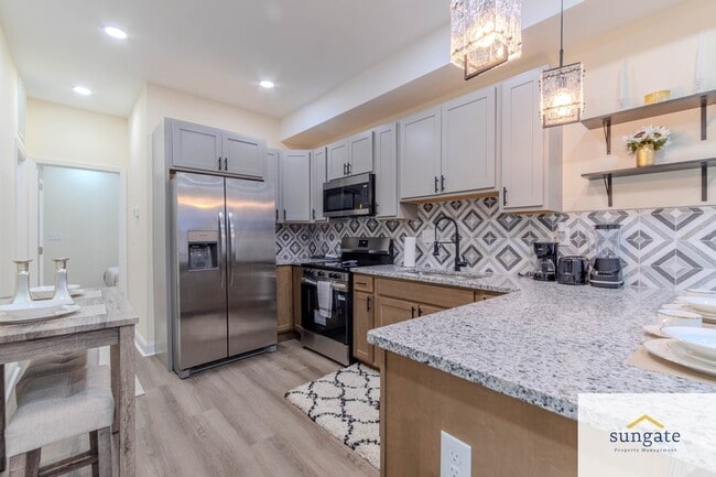 Building Photo - 1516 N Patterson Park Ave