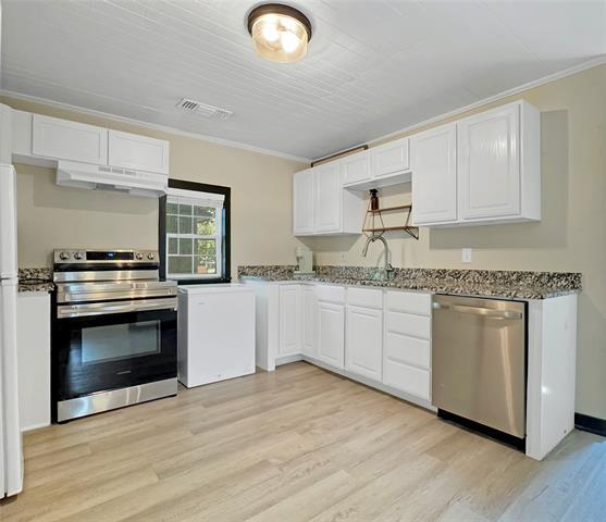 Building Photo - 604 Maple St