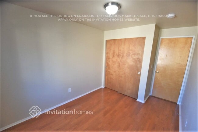 Building Photo - 2618 107th Dr NE