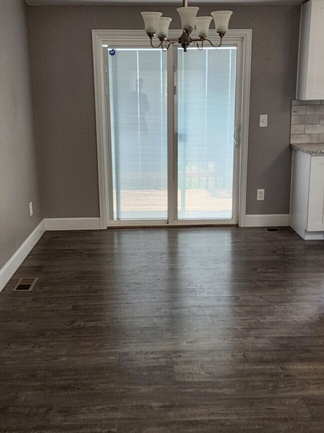Building Photo - Charming 3-Bedroom Home in a Prime Location!