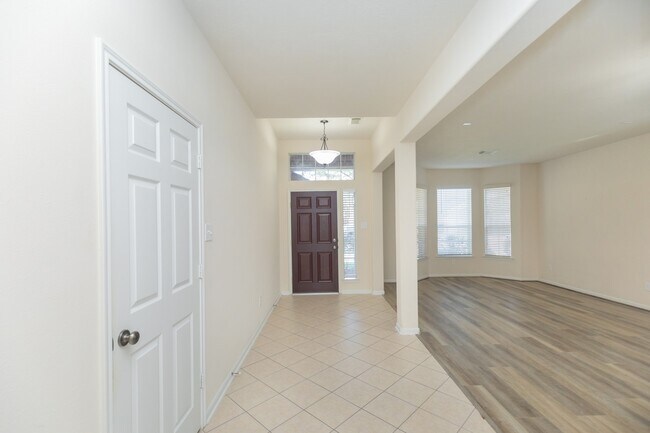 Building Photo - 7427 Boerne Creek Dr