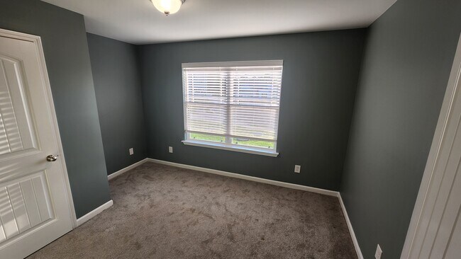 Building Photo - 1510 Grassypointe Ct