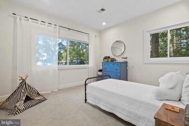 Building Photo - 14827 Old Frederick Rd