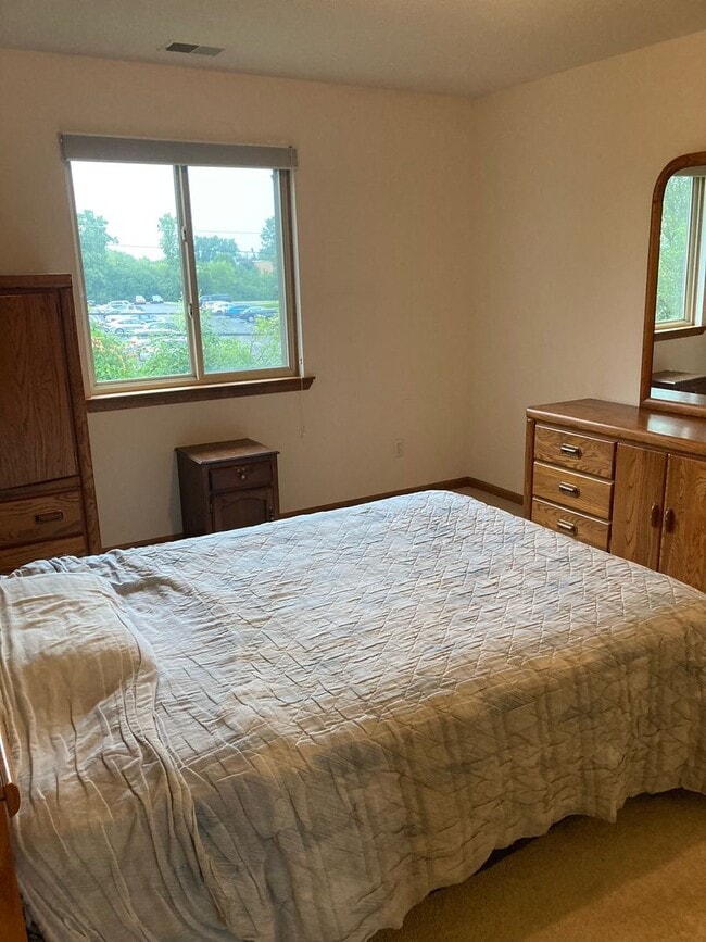 Building Photo - Two Bedroom Condo near St. Joes & EMU | Parking + Laundry
