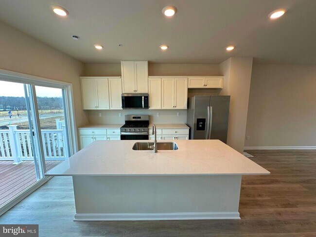 Building Photo - 172 Bell Ct