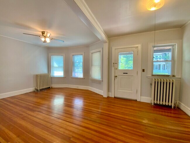 Building Photo - 43 Trowbridge St