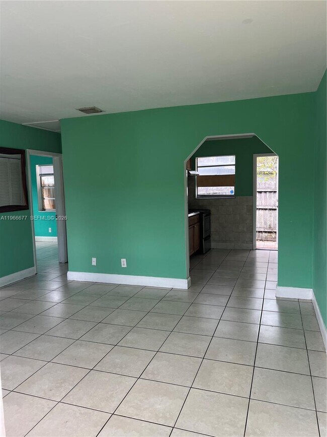 Building Photo - 1013 Foster Rd