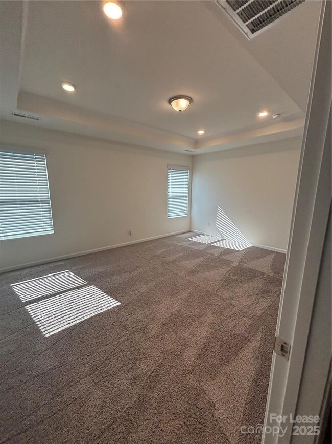 Building Photo - 2773 Yeager Dr NW
