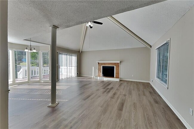 Building Photo - 4880 Hawk Trail