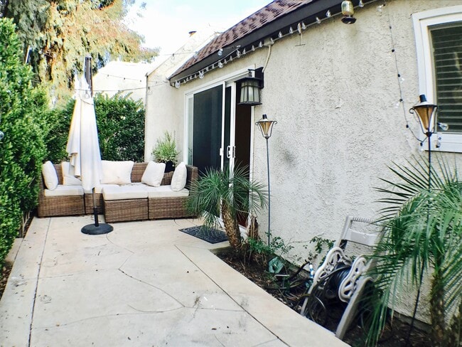 Building Photo - 15661 Viewridge Ln