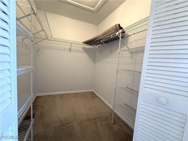 Building Photo - 131 SW 47th Terrace