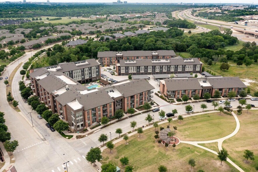 Building Photo - 6310 Naaman Forest Blvd