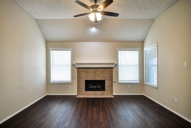 Building Photo - Beautiful Home in Plano ISD.
