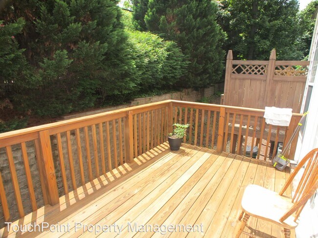 Building Photo - 2 br, 4 bath House - 5431 Dockery Drive