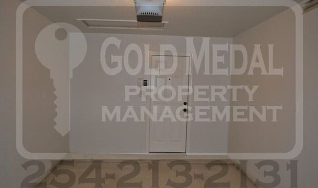 Building Photo - 1110 Grace Point Dr