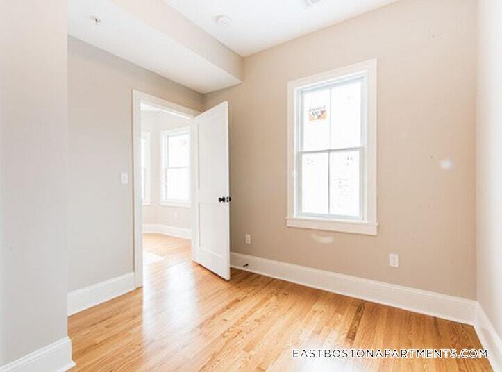 Building Photo - 178 Brooks St