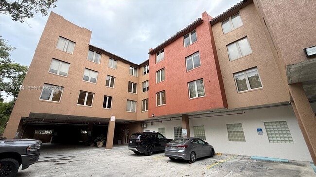 Building Photo - 2630 SW 28th St