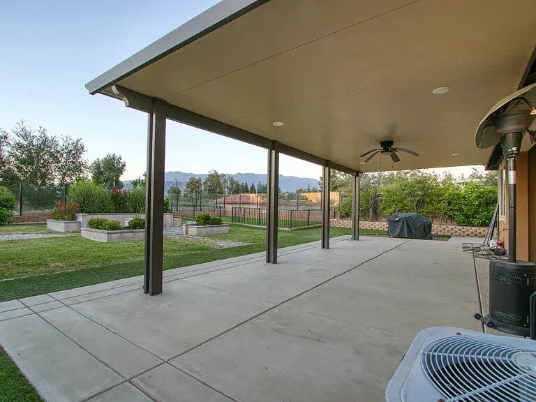 Building Photo - 38152 Mulligan Dr