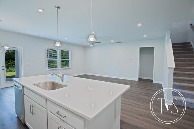 Building Photo - 332 MONTEREY Lp