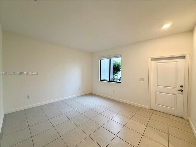 Building Photo - 21050 NE 8th Ave