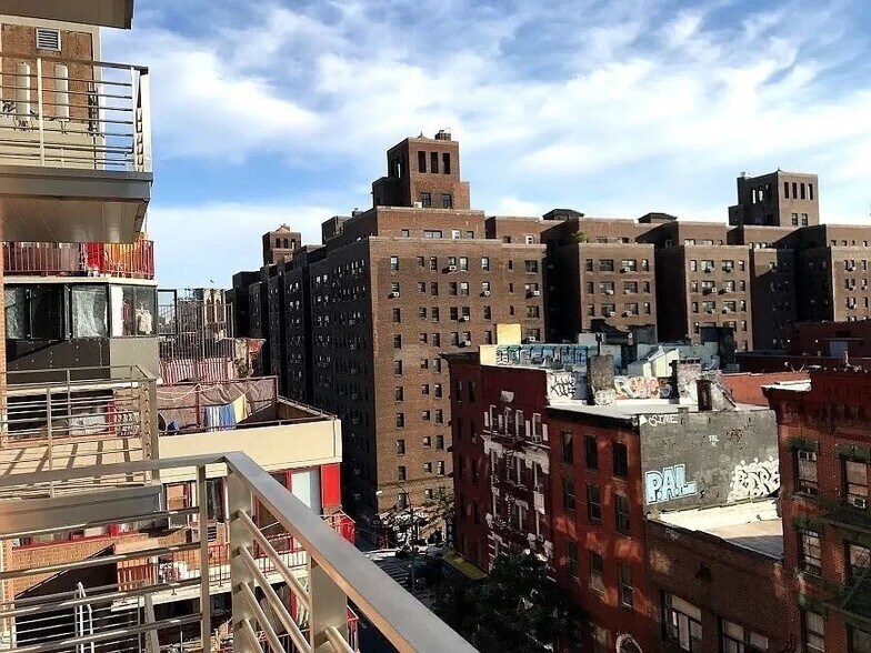 Building Photo - 44 Market St