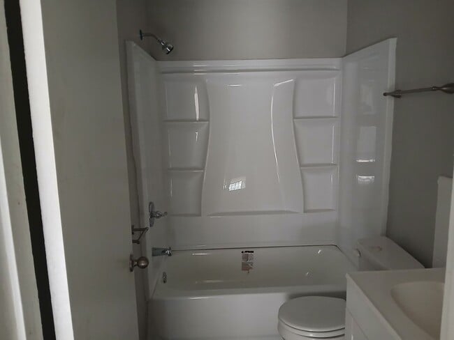 Building Photo - 1740 Brown Ave