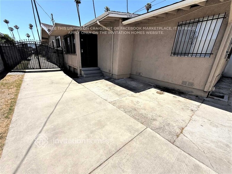 Building Photo - 3874 2nd Ave