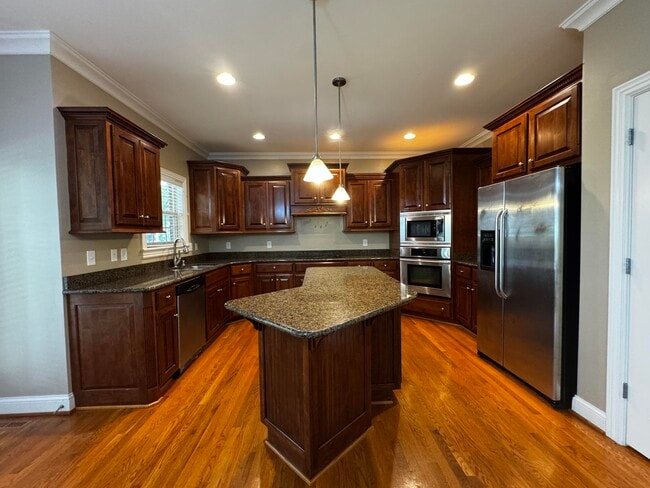 Building Photo - 3120 Hemingway Ln