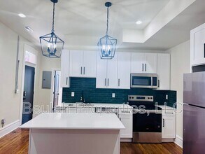 Building Photo - 1306 Sidney St