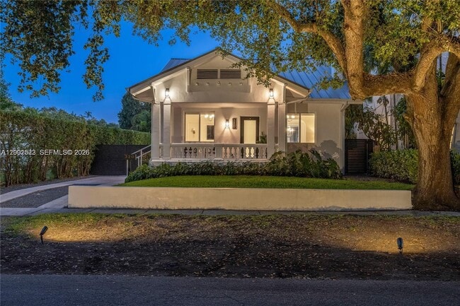 Building Photo - 320 NE 88th St