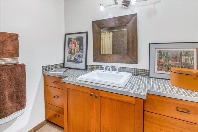 Building Photo - 838 Monterey Blvd NE