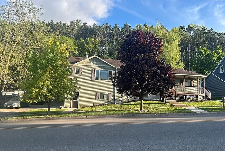 Primary Photo - 423 Maple St