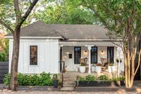 Building Photo - 303 Navasota St