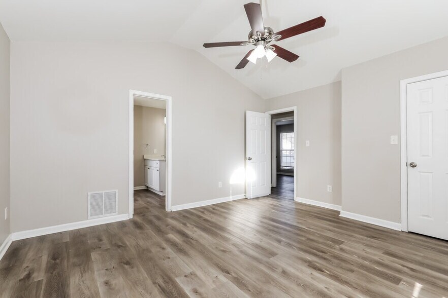 Building Photo - 5687 Eagles Feather Ln