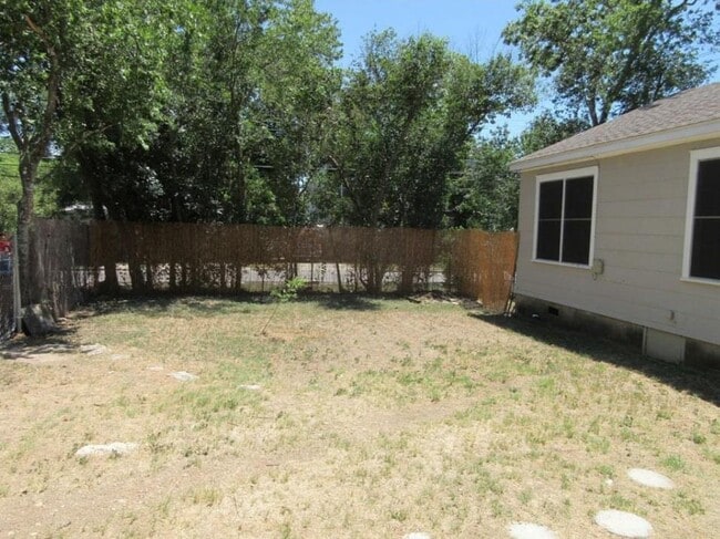 Building Photo - 5501 Montview St