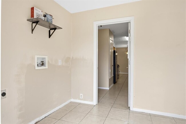 Building Photo - 2600 S Bagdad Rd