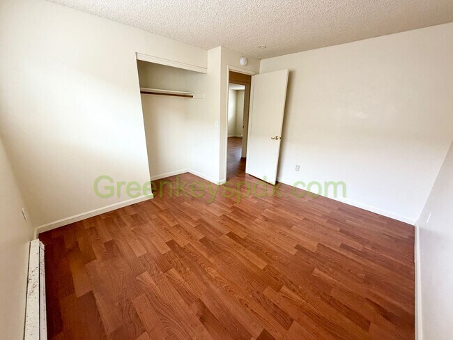 Building Photo - Wonderful 3-bedroom 2 Bath House in SE Portland!