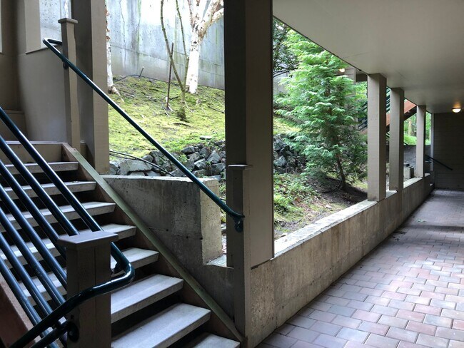 Building Photo - 3 Bed 2 Bath Condo in Bellingham near WWU